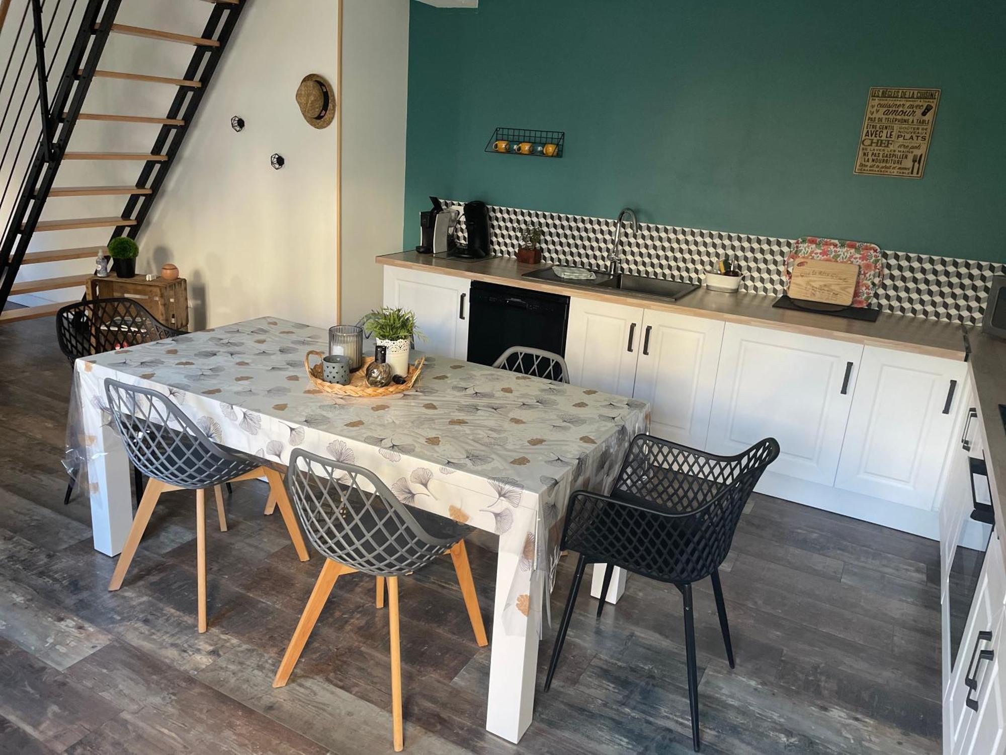 Holiday home La Rive Gauche Saint-Meme-les-Carrieres
